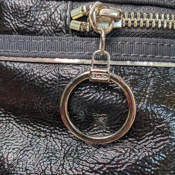 Coach Poppy Black Liquid Gloss Large Zip-top Carry-all Tote Handbag, 3 Hang Tags - Picture 4 of 14